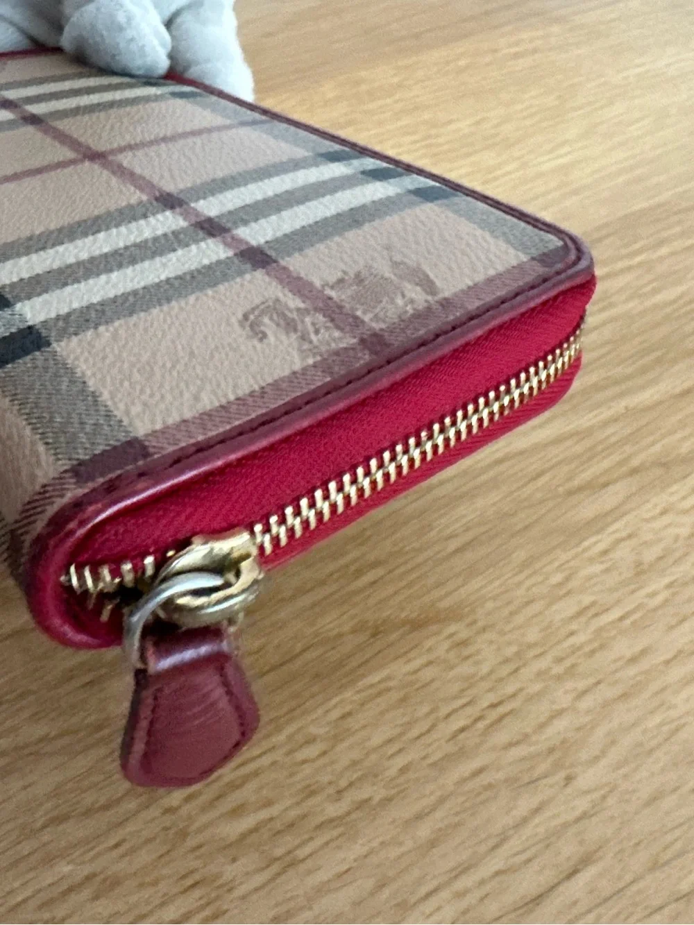 Burberry Zipper Long Wallet